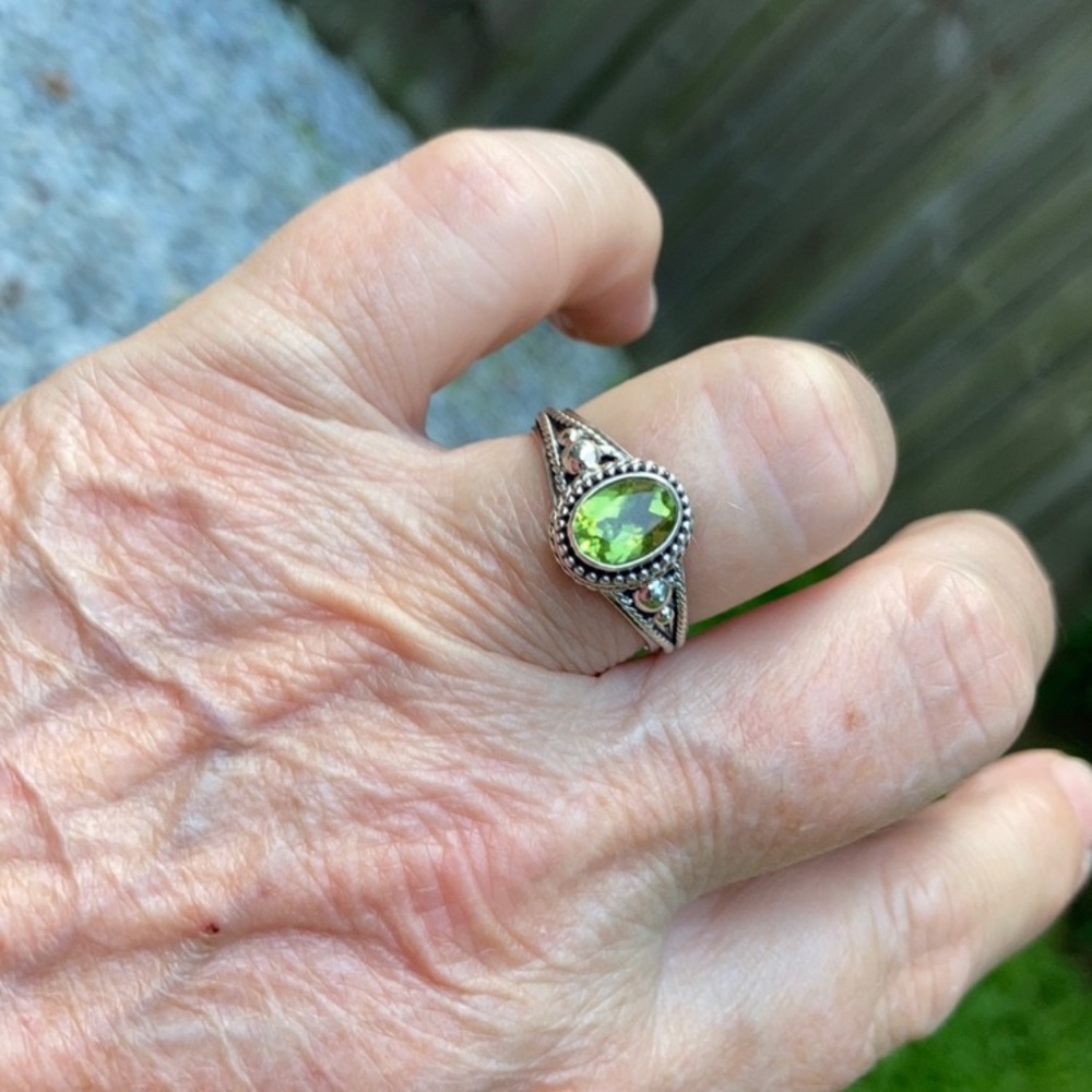 Genuine Peridot SZ 6
